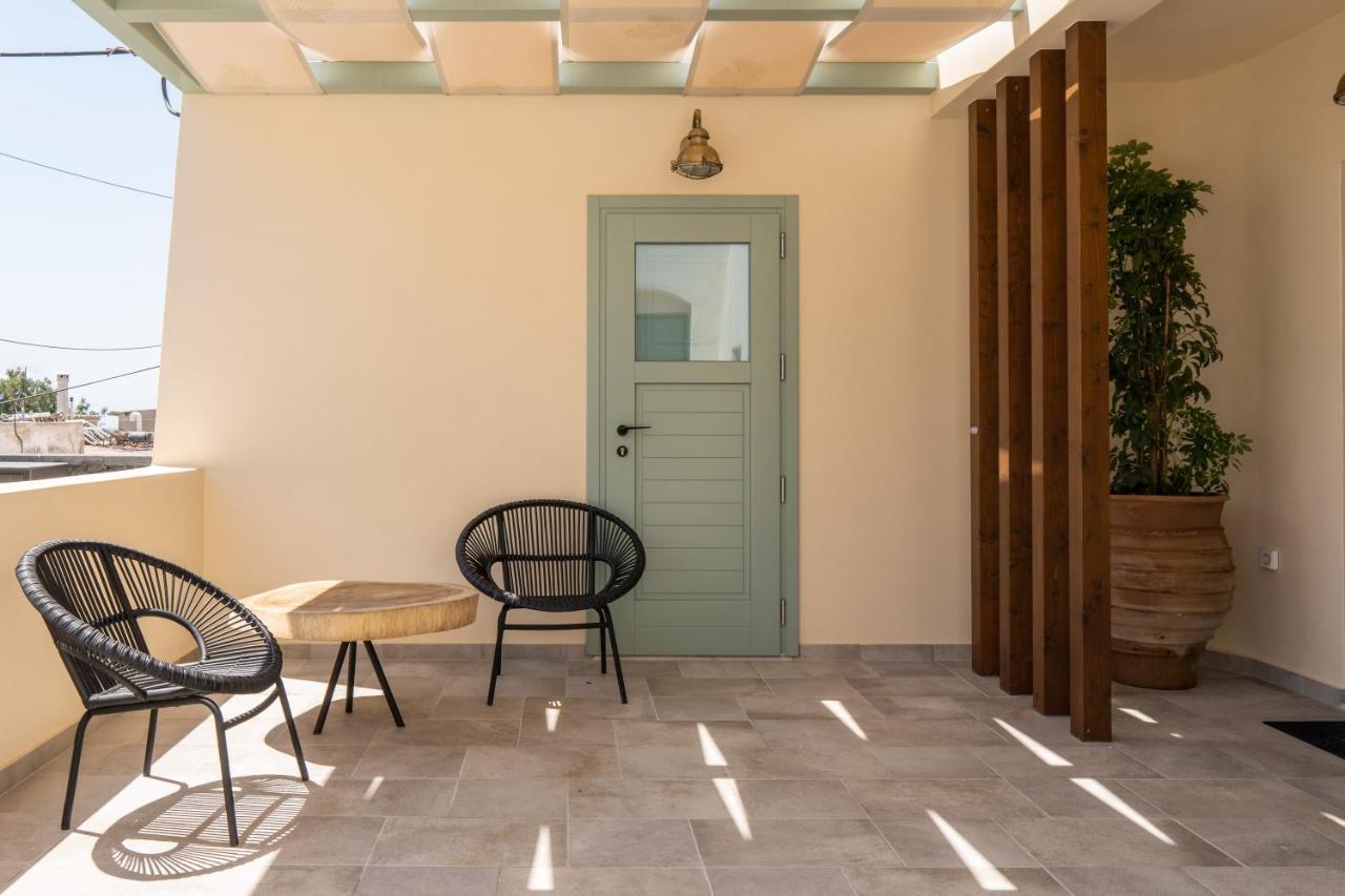 New Villa Katerina - 6 Villas & 6 Private Jacuzzi Emporio  エクステリア 写真