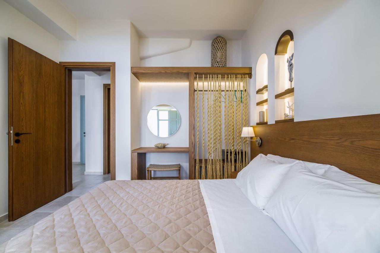 New Villa Katerina - 6 Villas & 6 Private Jacuzzi Emporio  エクステリア 写真