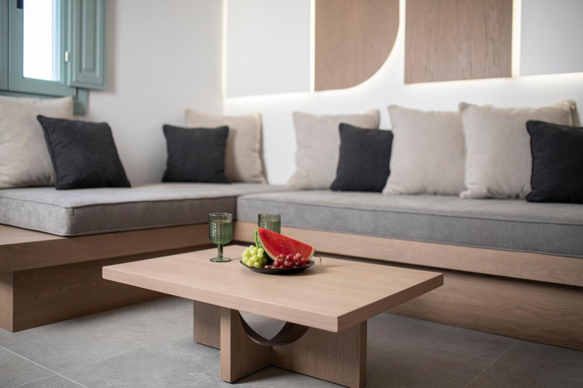 New Villa Katerina - 6 Villas & 6 Private Jacuzzi Emporio  エクステリア 写真