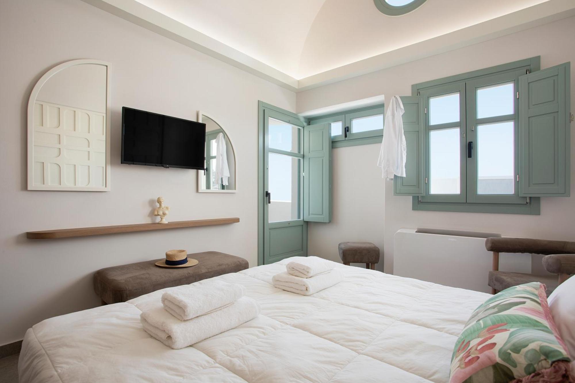 New Villa Katerina - 6 Villas & 6 Private Jacuzzi Emporio  エクステリア 写真