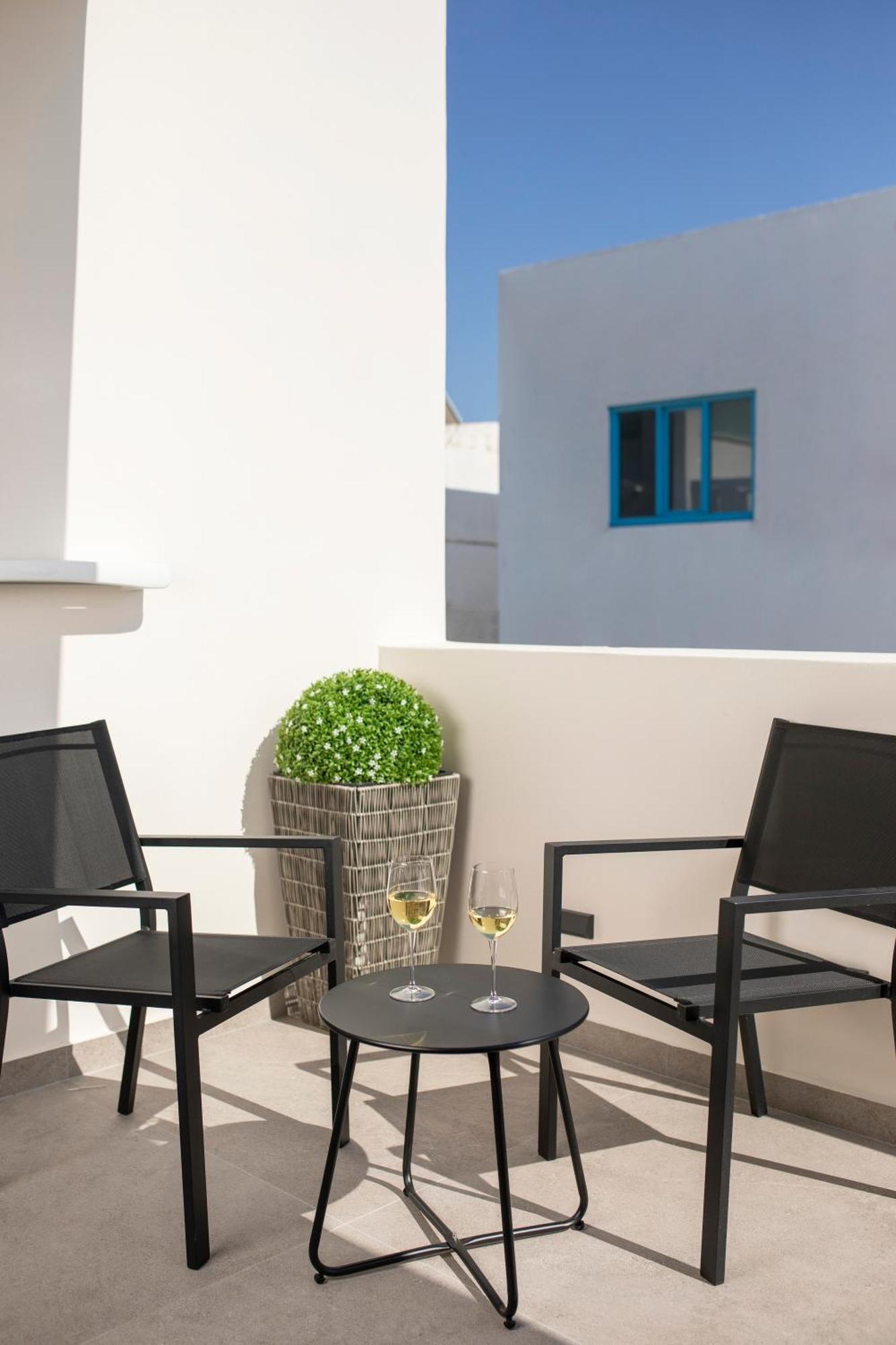 New Villa Katerina - 6 Villas & 6 Private Jacuzzi Emporio  エクステリア 写真