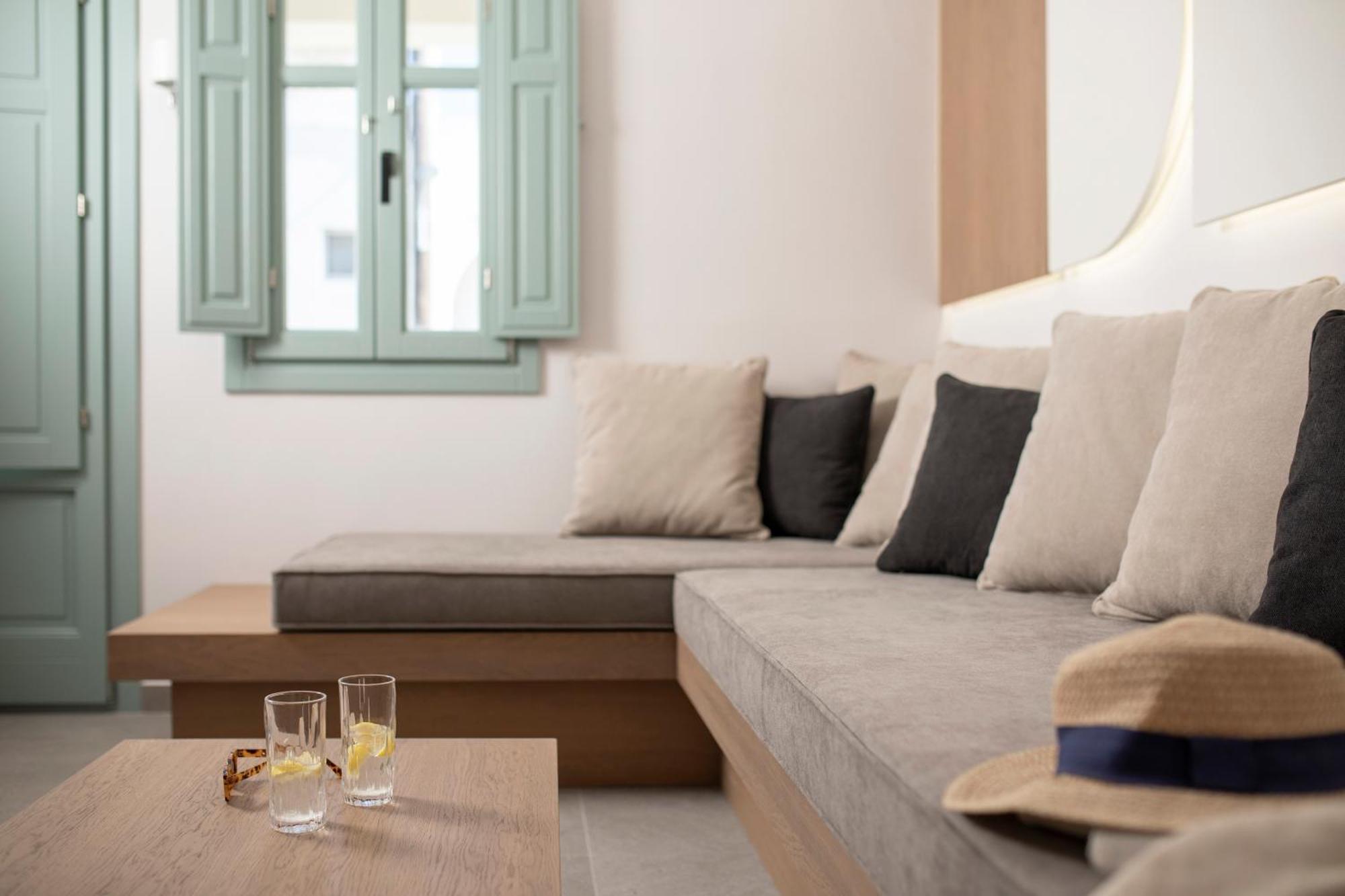 New Villa Katerina - 6 Villas & 6 Private Jacuzzi Emporio  エクステリア 写真