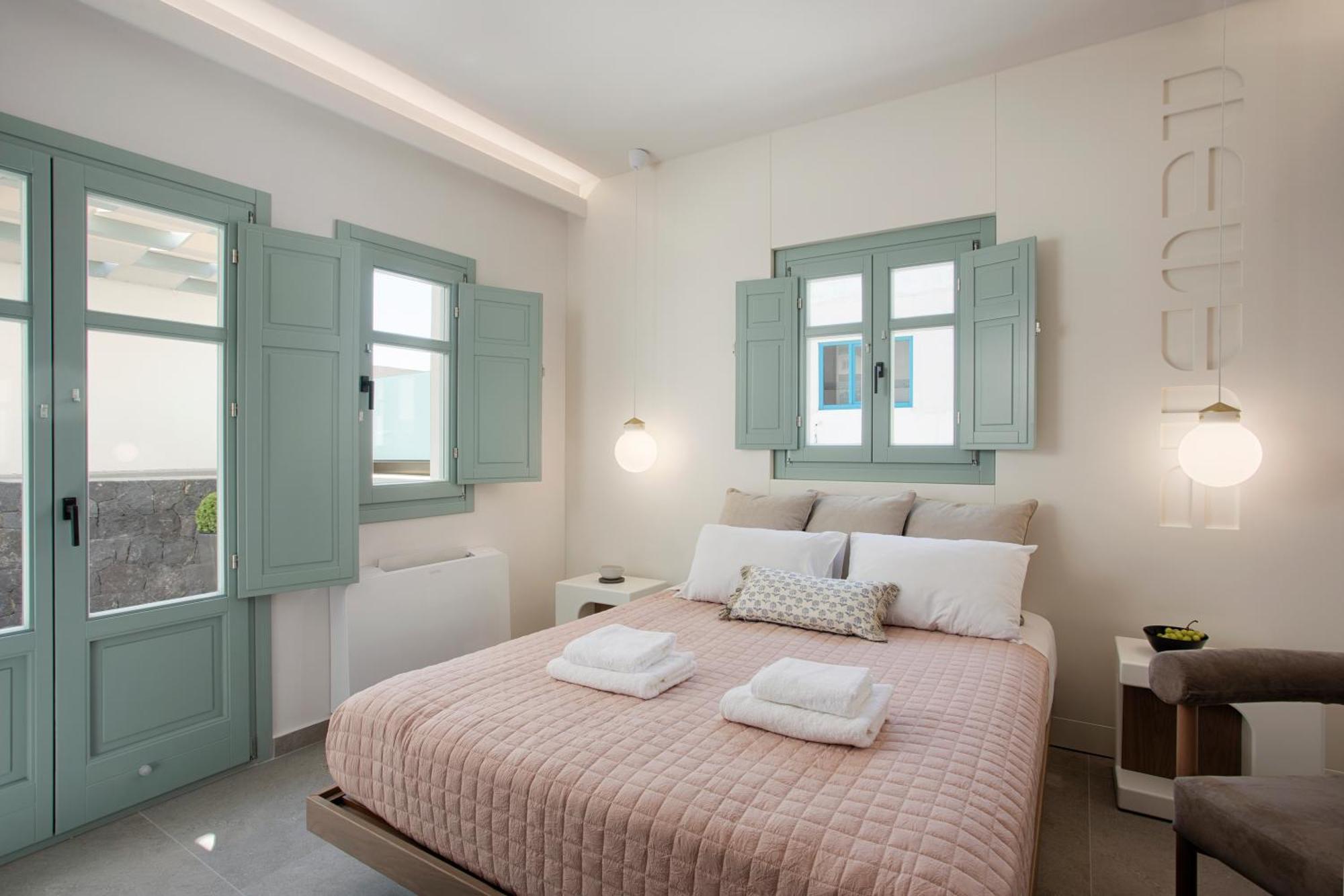 New Villa Katerina - 6 Villas & 6 Private Jacuzzi Emporio  エクステリア 写真