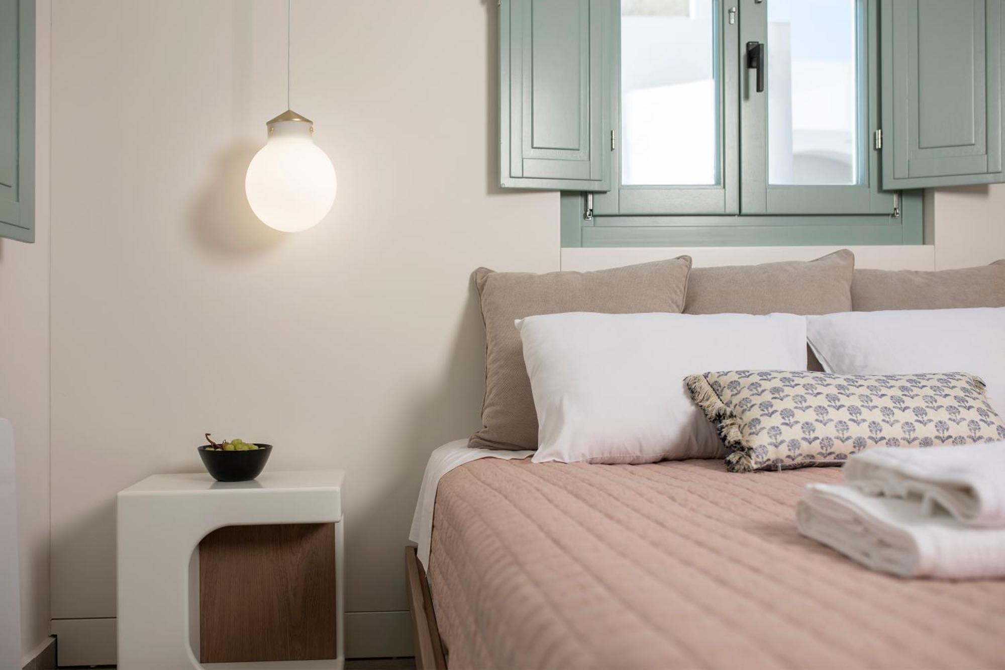 New Villa Katerina - 6 Villas & 6 Private Jacuzzi Emporio  エクステリア 写真